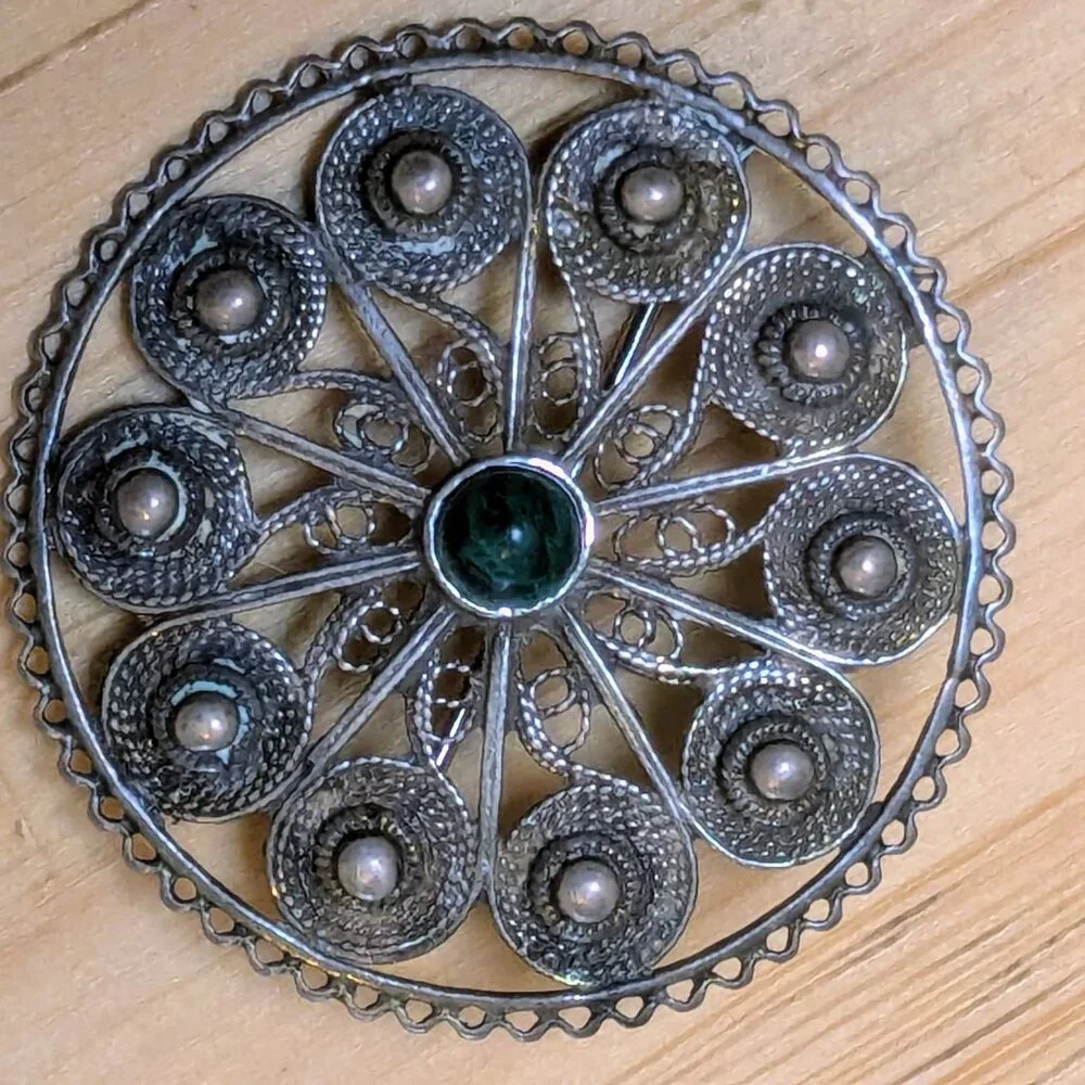 Vintage Silver Filigree Rosette Brooch | Emerald Green Cabochon & Pearl
